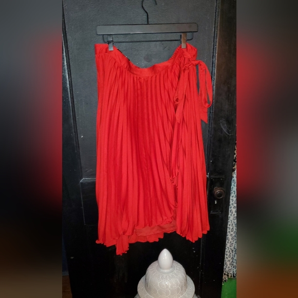 BANANA REPUBLIC NWT WOMEN'S PLEATED SKIRT SIZE XL - Picture 1 of 7